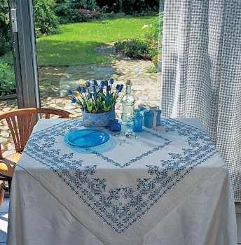 Elisabeth (blue) tablecloth 130 cm