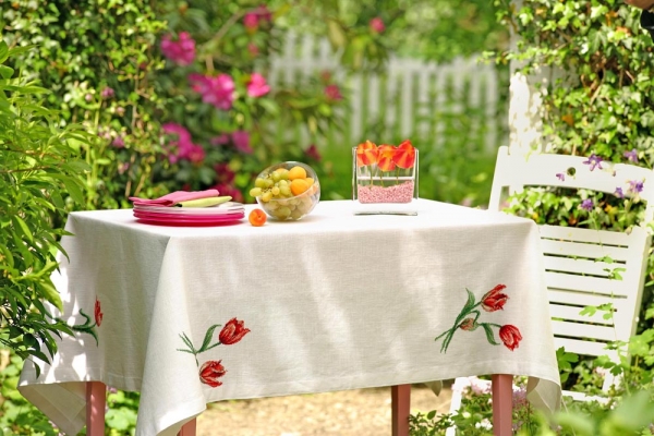 Tablecloth tulips tablecloth