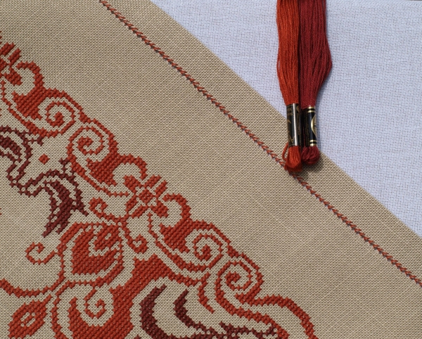 Victoria tablecloth